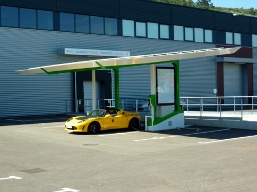 Station de recharge solaire AUTO